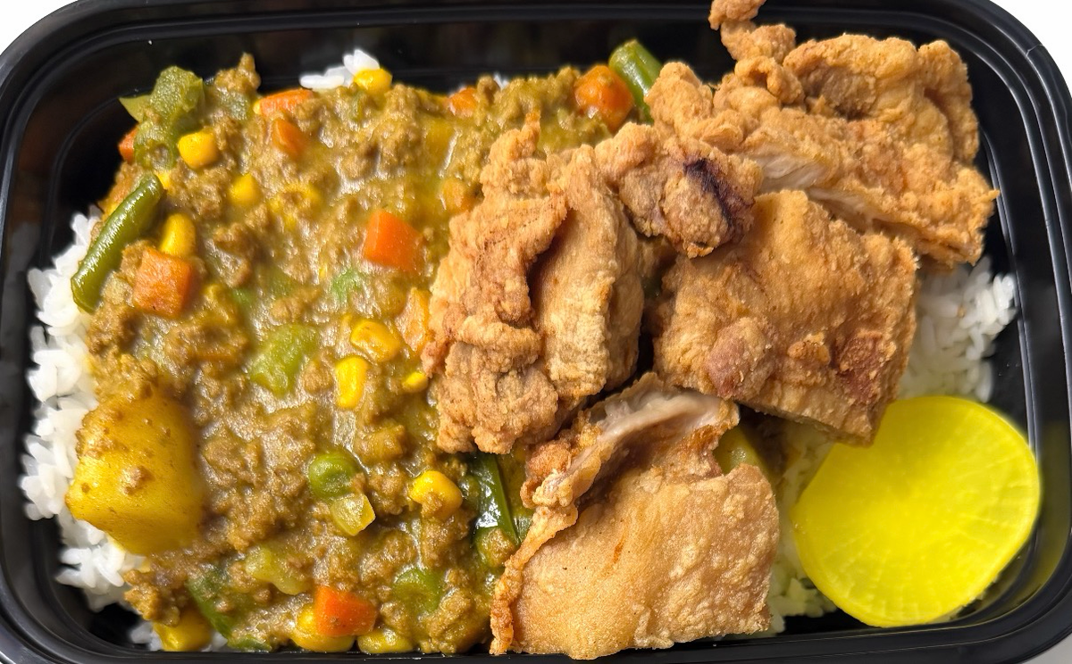 Hamburger Curry + Fried Chicken Mix