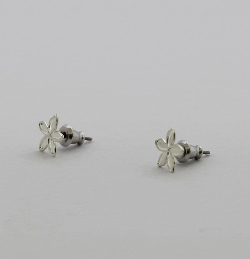 Tiny Pua Melia Studs - Silver